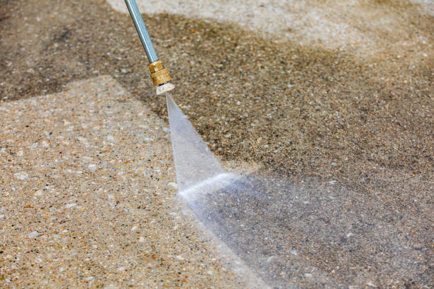 Best Gutter Cleaning  in Warrington, FL